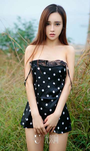 艾小青 - 大海边上的小精灵 写真套图