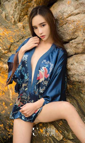 艾小青 - 大海边上的小精灵 写真套图