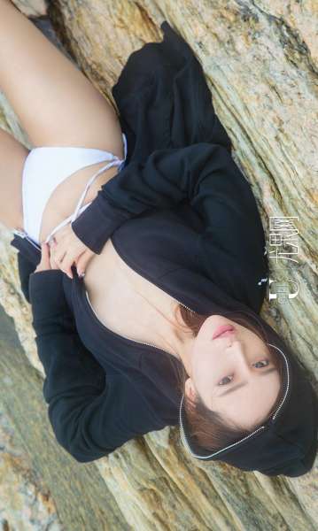 艾小青 - 大海边上的小精灵 写真套图