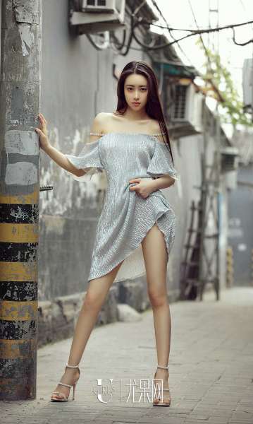 穆菲菲 - 巨乳诱惑闹中取静