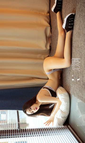穆菲菲 - 巨乳诱惑闹中取静