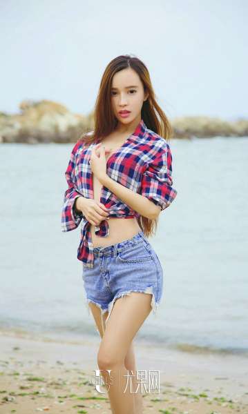 艾小青 - 翘臀海上花