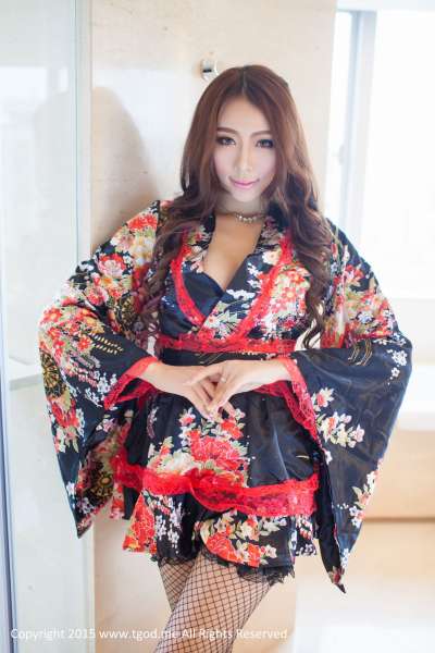 御姐小嘛私房写真-和服+黑丝的诱惑