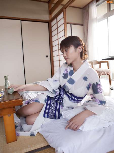 原干恵 Mikie Hara巨乳熟女美图
