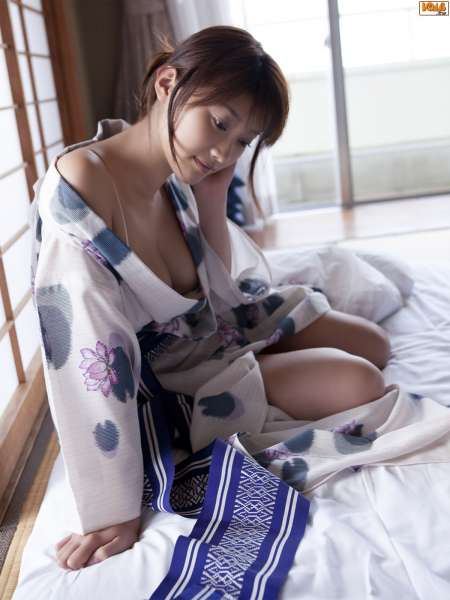 原干恵 Mikie Hara巨乳熟女美图