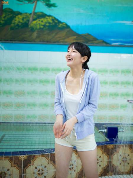 吉冈里帆吉岡里帆 Riho Yoshioka 巨乳诱惑套图
