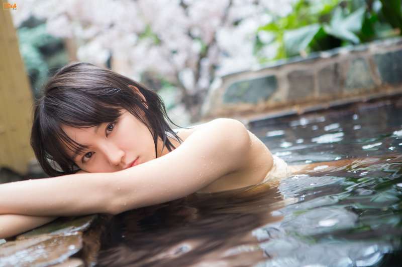 吉冈里帆吉岡里帆 Riho Yoshioka 巨乳诱惑套图