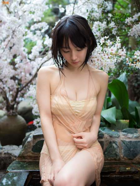 吉冈里帆吉岡里帆 Riho Yoshioka 巨乳诱惑套图