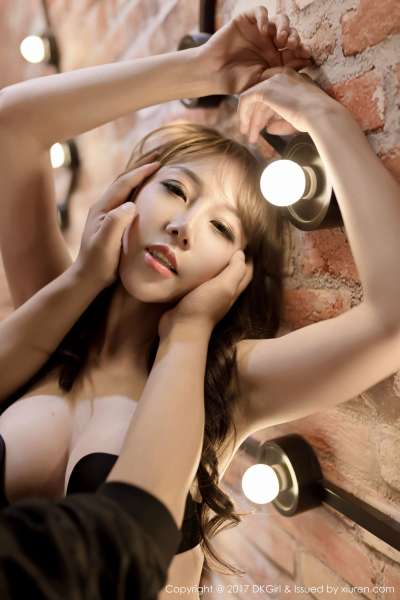 王沫儿SaSa 激情诱惑写真图片