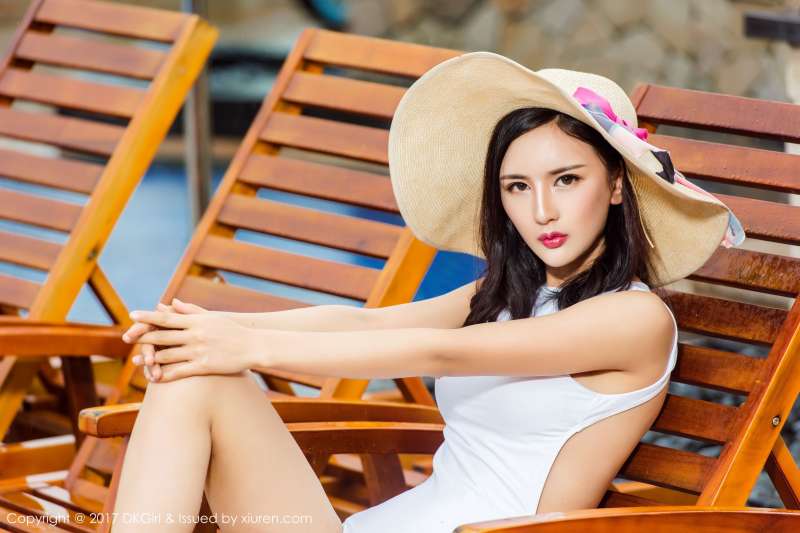 梅哥 - 清新可人，美乳美腿套图