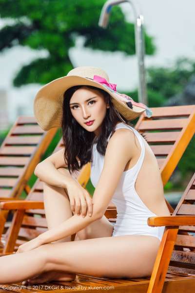 梅哥 - 清新可人，美乳美腿套图