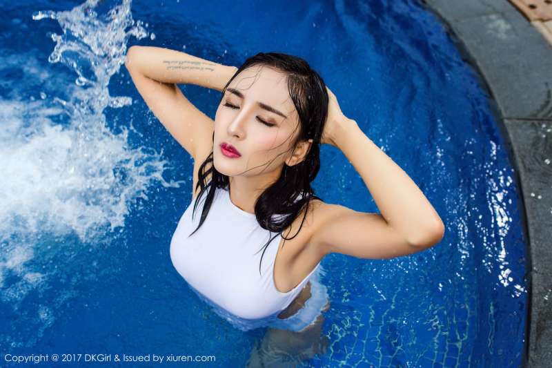 梅哥 - 清新可人，美乳美腿套图