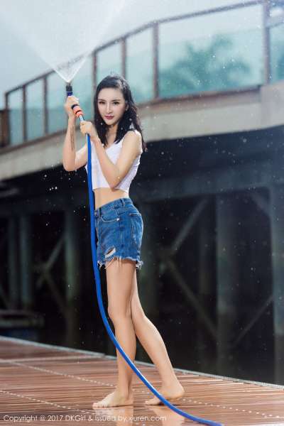 梅哥 - 清新可人，美乳美腿套图