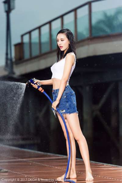 梅哥 - 清新可人，美乳美腿套图