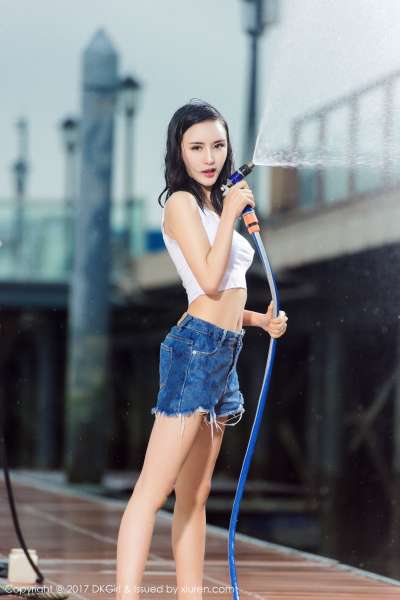 梅哥 - 清新可人，美乳美腿套图