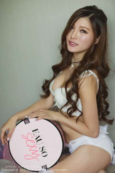 奶茶-Emily 诱惑写真套图