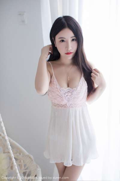 谢芷馨Sindy - 居家女友的巨乳视觉