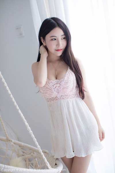 谢芷馨Sindy - 居家女友的巨乳视觉