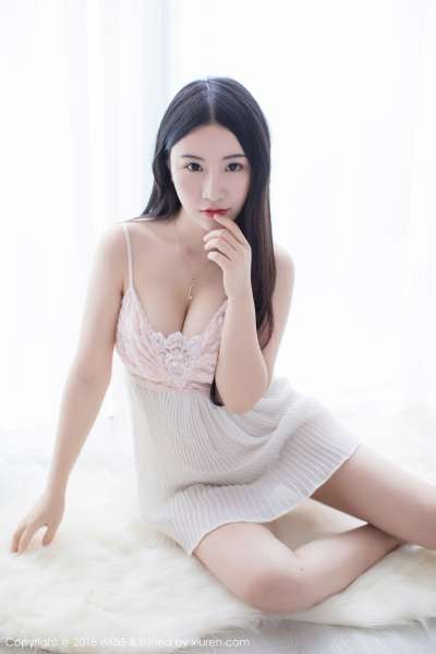 谢芷馨Sindy - 居家女友的巨乳视觉