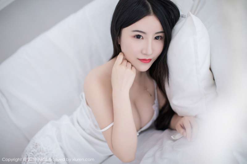 谢芷馨Sindy - 居家女友的巨乳视觉
