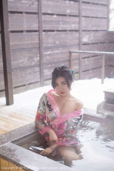 性感美女@许诺Sabrina北海道旅拍第二套写真