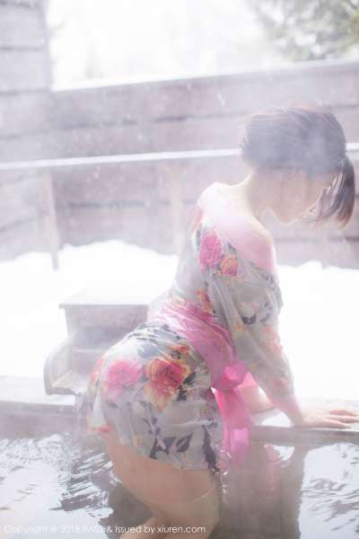性感美女@许诺Sabrina北海道旅拍第二套写真
