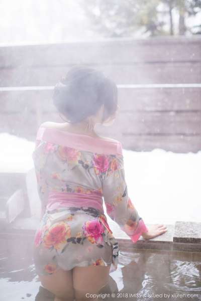 性感美女@许诺Sabrina北海道旅拍第二套写真