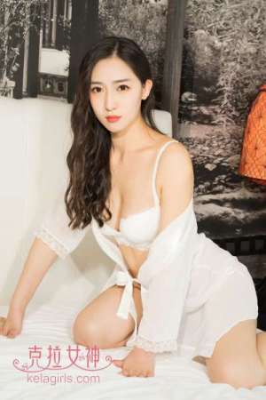 姜璐  - 森女の闺房 性感迷人写真套图