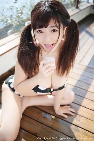 巨乳刘飞儿Faye-户外牛奶篇+室内性感皮裤美图