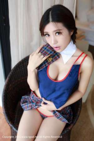绮里嘉Ula-校花的英伦女王范写真套图