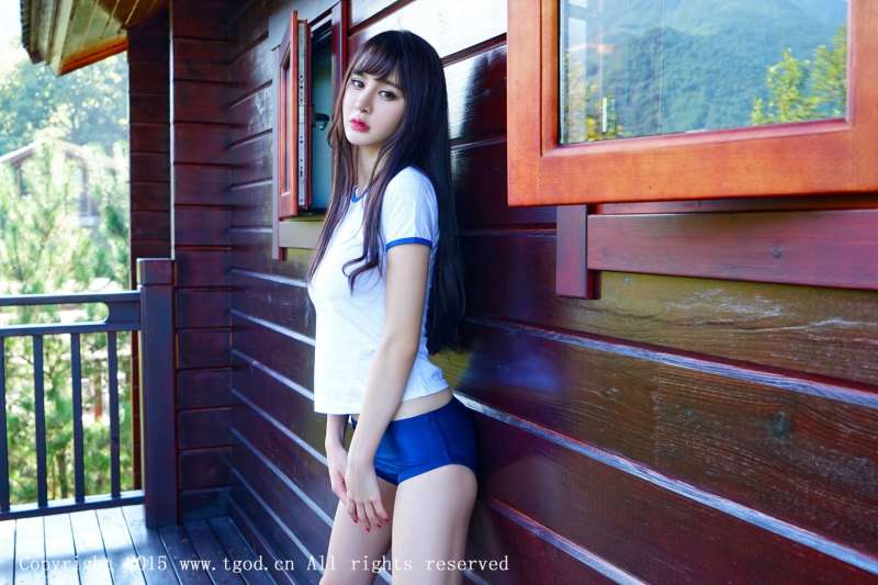 Cheryl青树 云曼旅拍性感套图
