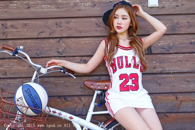于姬Una 云曼旅拍 巨乳诱惑第四刊