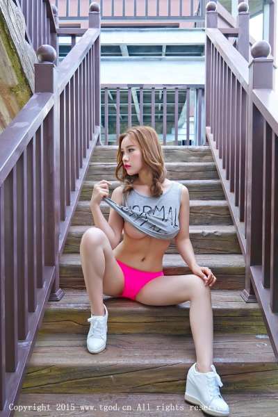 于姬Una 云曼旅拍 巨乳诱惑第四刊