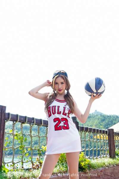 于姬Una 云曼旅拍 巨乳诱惑第四刊