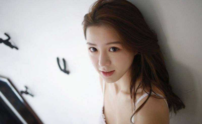 贫乳也性感 清秀MM卤蛋luna美目流盼惹人怜[23P]