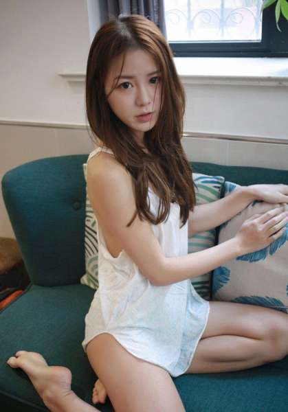 贫乳也性感 清秀MM卤蛋luna美目流盼惹人怜[23P]