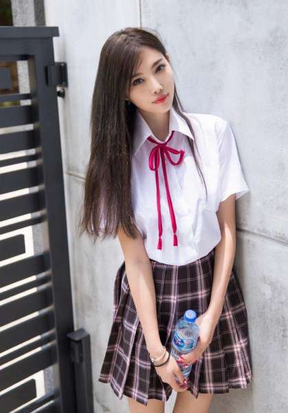 清新不失性感 秀人最美女神杨晨晨学生制服令得人心动[23P]
