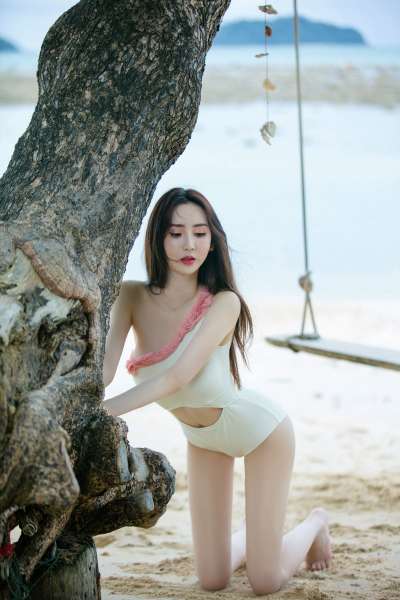 于思琪 性感美女写真套图