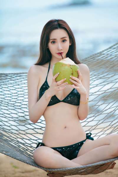 于思琪 性感美女写真套图