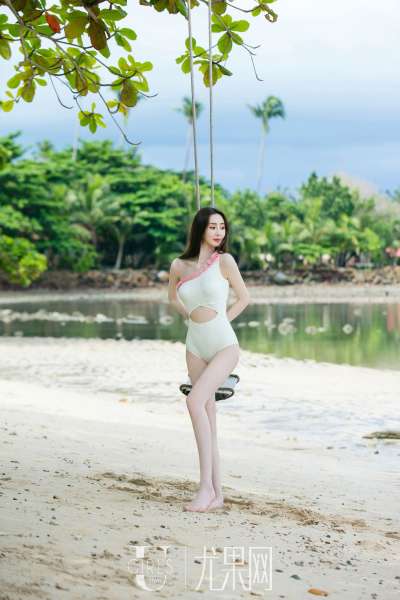 于思琪 性感美女写真套图