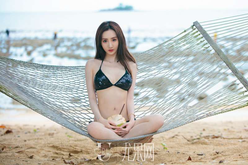 于思琪 性感美女写真套图