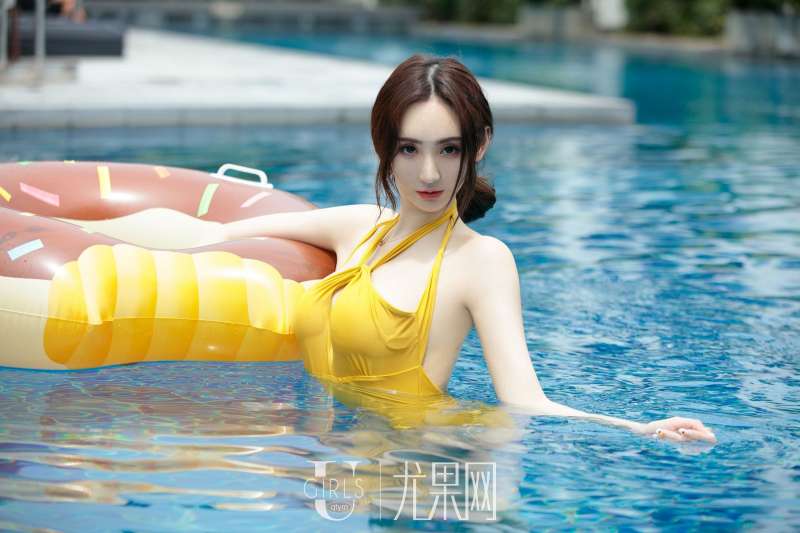 于思琪 性感美女写真套图