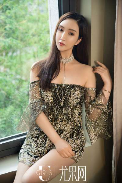 金露 巨乳诱惑写真套图