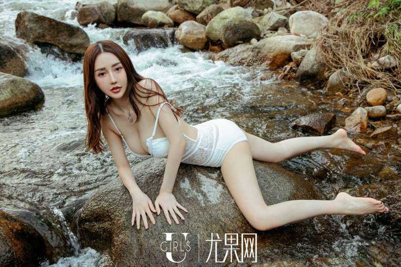王翊涵 长腿美女写真套图
