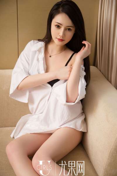 芦奇 熟女翘臀写真套图