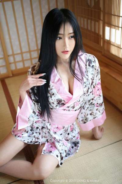杨上萱 - 北京旅拍巨乳丰胸套图