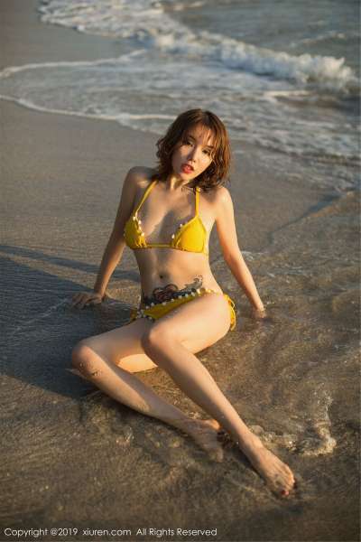 女神@黄楽然沙滩比基尼写真套图