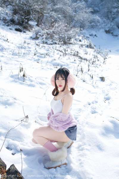 兜豆靓Youlina - 天雪地第二套长腿写真图片