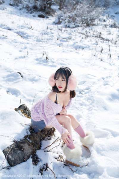兜豆靓Youlina - 天雪地第二套长腿写真图片
