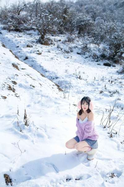 兜豆靓Youlina - 天雪地第二套长腿写真图片